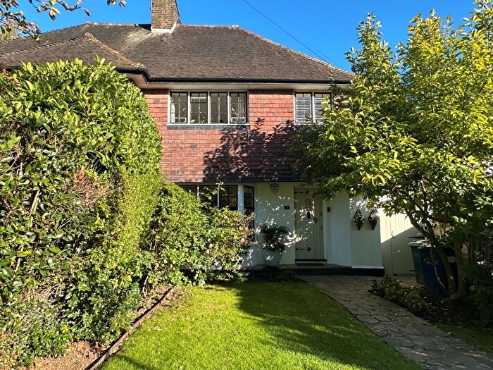 4 Bedroom Semi-detached House For Sale In Cornwood Close, Hampstead Garden Suburb, N2