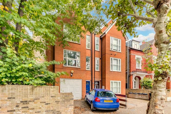4 Bedroom End Of Terrace House To Rent In Streathbourne Road, SW17