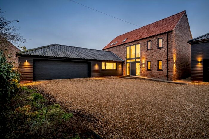 4 Bedroom Detached House For Sale In Plash Drove, Wisbech St. Mary, Wisbech, PE13