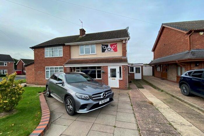 3 Bedroom Property To Rent In Lilac Road, Willenhall, WV12