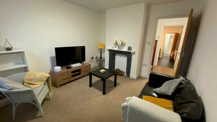 2 Bedroom House To Rent In Broad Street, Canterbury - Ref, CT1