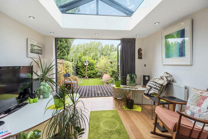 3 Bedroom Terraced House To Rent In Plater Drive, Oxford, OX2