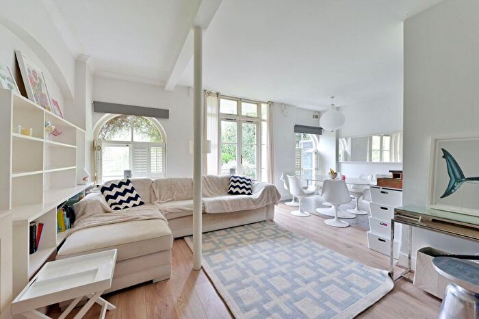 2 Bedroom Flat To Rent In Castelnau, Barnes, London, SW13