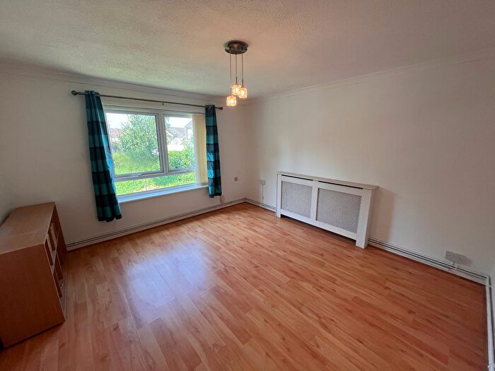 1 Bedroom Flat To Rent In Eastland Place, Neath, SA11