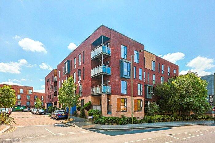 2 Bedroom Flat For Sale In Mornington Close, Colindale, NW9