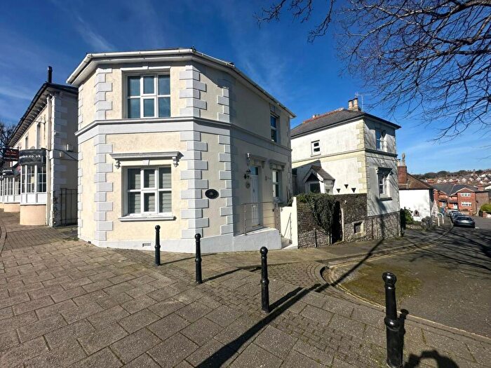 2 Bedroom Detached House For Sale In Church Street, Old Town, Eastbourne, BN21