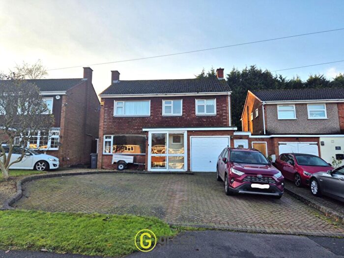3 Bedroom Detached House To Rent In Grosvenor Close, Sutton Coldfield, B75