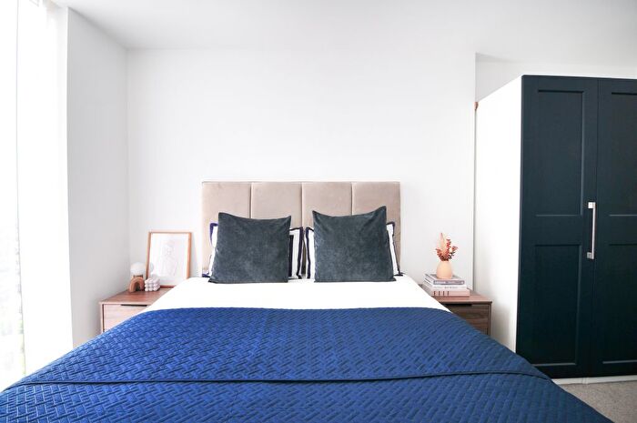 2 Bedroom Flat For Sale In Owen Street, Manchester, M15