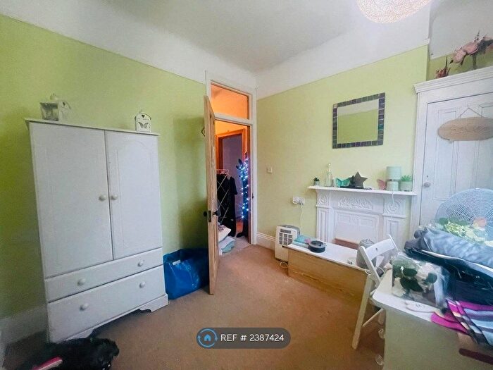 2 Bedroom Flat To Rent In Colebrooke Road, Bexhill-On-Sea, TN39