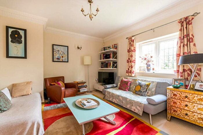 2 Bedroom Flat To Rent In Heath House Road, Worplesdon, Woking, GU22