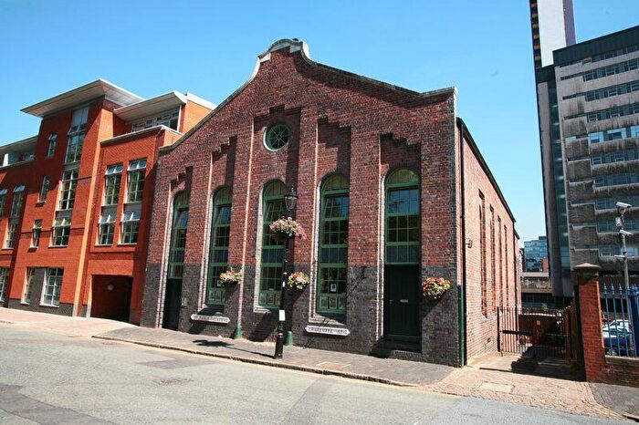 1 Bedroom Apartment To Rent In St Pauls Square, Birmingham, B3