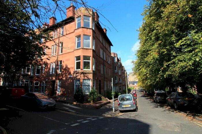 2 Bedroom Flat To Rent In Bellwood Street, Shawlands, Glasgow, G41