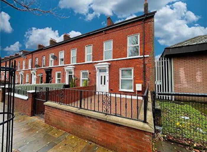 4 Bedroom End Of Terrace House For Sale In Mountpottinger Road, Belfast, BT5