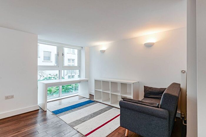 2 Bedroom Flat To Rent In Building, Cadogan Road, Woolwich, London, SE18