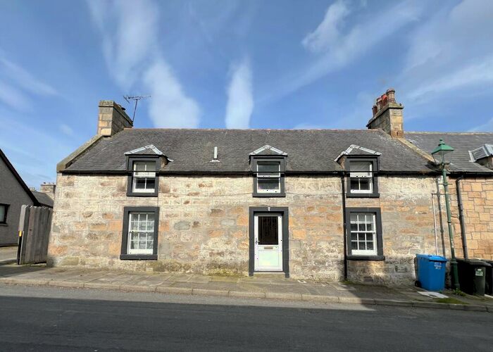 3 Bedroom End Of Terrace House For Sale In Shandwick Street, Tain, IV19