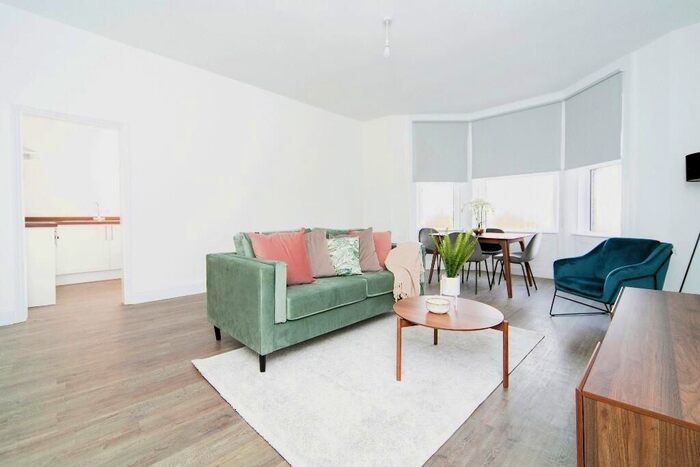 2 Bedroom Flat To Rent In Croxteth Road, Liverpool, L8