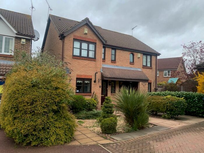 3 Bedroom Semi-Detached House To Rent In Bentley Drive, Harlow, CM17