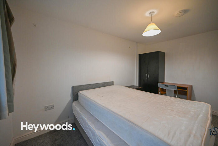 1 Bedroom House Of Multiple Occupation To Rent In Park Road, Silverdale, Newcastle-under-Lyme, Staffordshire, ST5