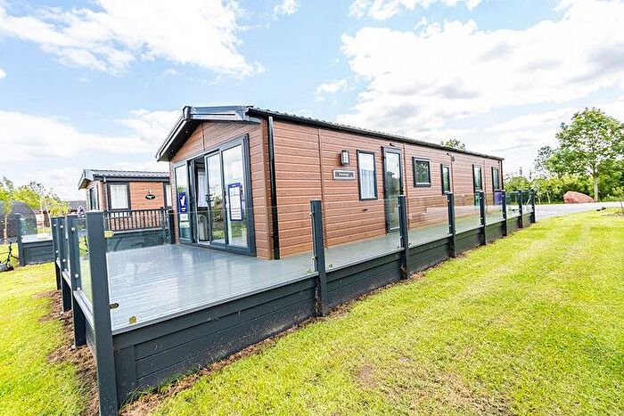 2 Bedroom Lodge For Sale In Coole Lane, Newhall, Nantwich, CW5