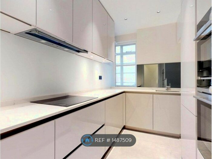 4 Bedroom Flat To Rent In Gloucester Place, London, NW1