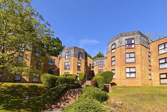 2 Bedroom Flat To Rent In Charterhouse Road, Godalming, GU7