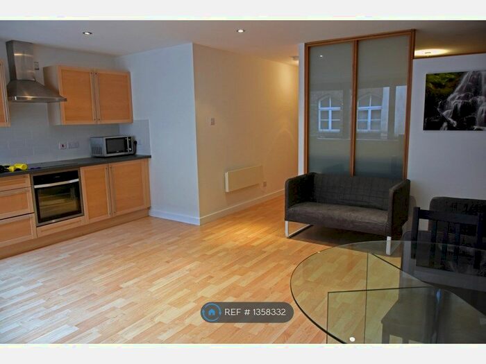 1 Bedroom Flat To Rent In Park Place, Leeds, LS1
