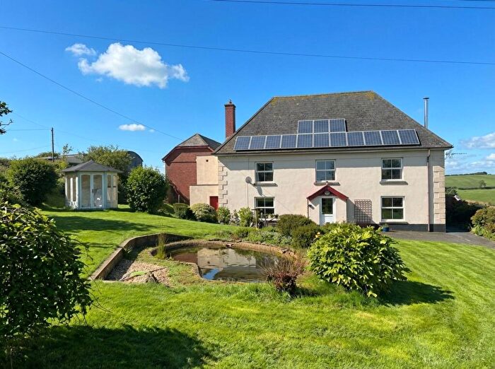 5 Bedroom Farm House For Sale In Morchard Road, Crediton, EX17