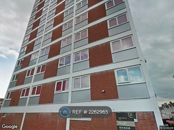 2 Bedroom Flat To Rent In Endsleigh Road, Bedford, MK42