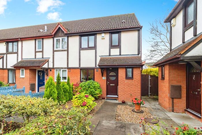 3 Bedroom End Of Terrace House For Sale In Longhedge, Caldecotte, Milton Keynes, MK7