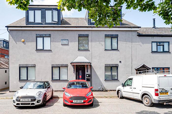 1 Bedroom Flat For Sale In River Lane, Saltney, CH4