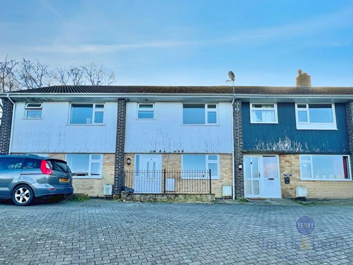 3 Bedroom Terraced House To Rent In Woodbury Park, Axminster, EX13