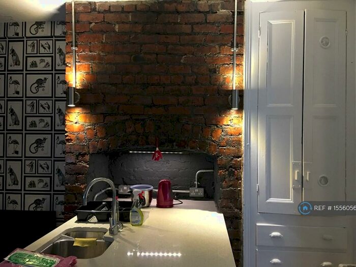 6 Bedroom Terraced House To Rent In Great Western Street, Manchester, M14