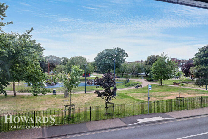 3 Bedroom Terraced House For Sale In Nelson Road Central, Great Yarmouth, NR30