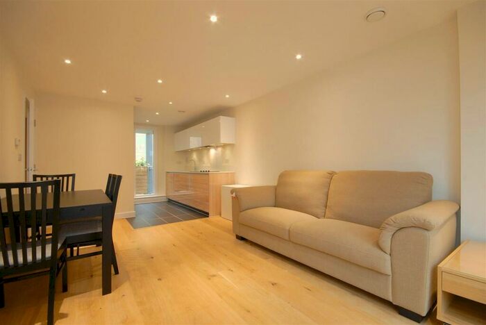 1 Bedroom Apartment To Rent In Devizes Street, Hoxton, London, N1