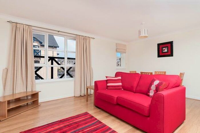 2 Bedroom Flat To Rent In Russell Gardens Edinburgh United Kingdom, EH12