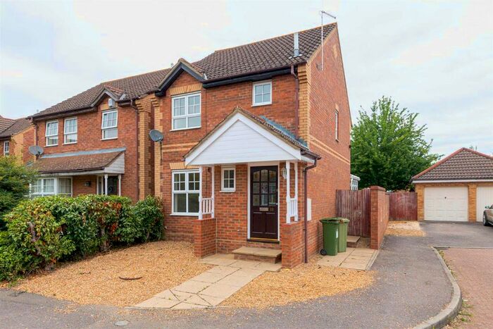 3 Bedroom Detached House To Rent In Gillamoor Close, Emerson Valley, Milton Keynes, MK4