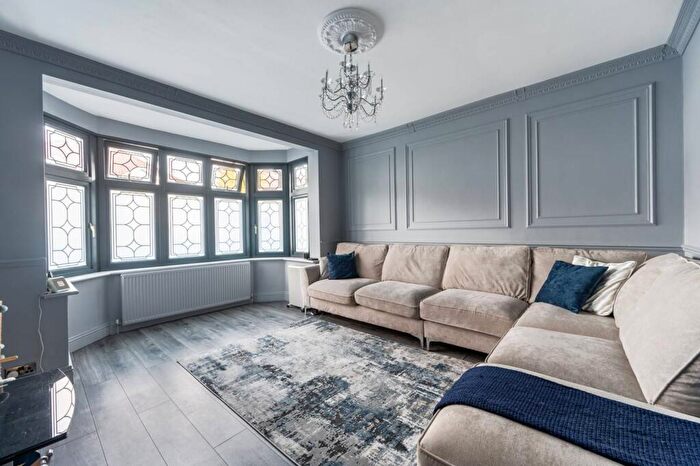 5 Bedroom House For Sale In Fleetwood Road, Willesden Green, London, NW10