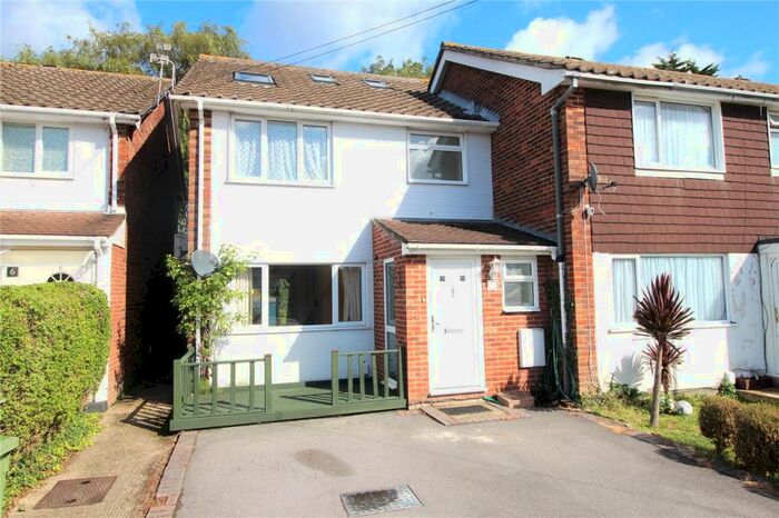 4 Bedroom End Of Terrace House To Rent In Beverley Close, Park Gate, Southampton, SO31