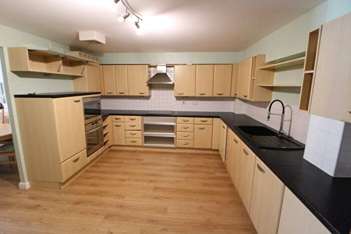 2 Bedroom Apartment To Rent In Royal Plaza, Westfield Terrace, Sheffield, S1