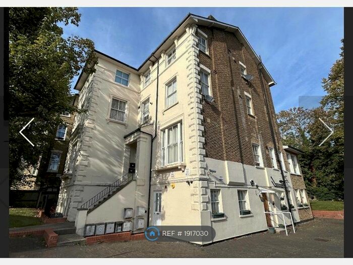 2 Bedroom Flat To Rent In Belvedere Road, London, SE19