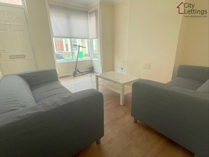 2 Bedroom Terraced House To Rent In Myrtle Avenue, Nottingham, NG7