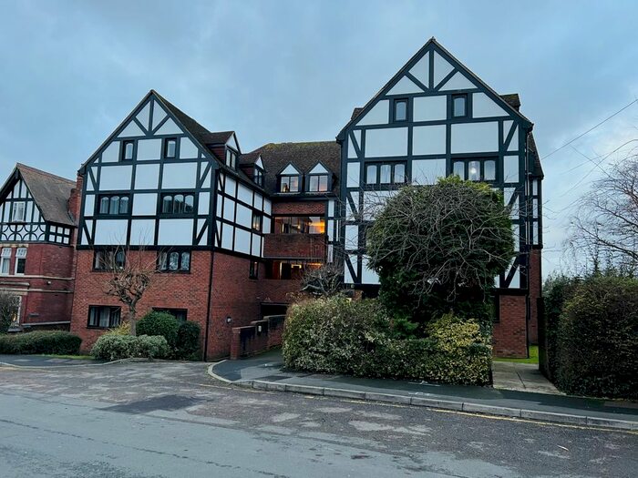 1 Bedroom Flat To Rent In Tudor Court, - Alexandra Road, Gloucester, Gloucestershire, GL1