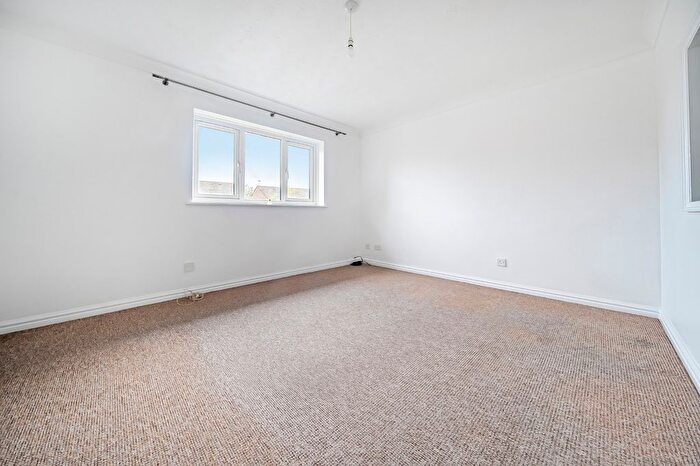 1 Bedroom Flat For Sale In Millbridge Gardens, Sholing, Southampton, Hampshire, SO19
