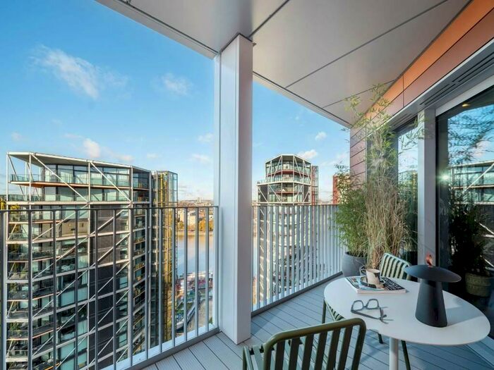 Studio To Rent In Nine Elms Lane, London, SW11