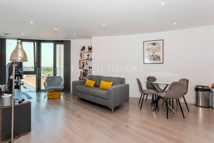 2 Bedroom Flat To Rent In Cylinder Building, City North Place, Finsbury Park, N4