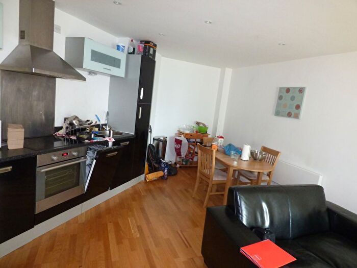 2 Bedroom Property To Rent In Marsh Lane, Leeds, LS9