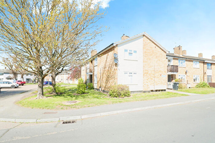 2 Bedroom Flat To Rent In Butneys, Basildon, SS14