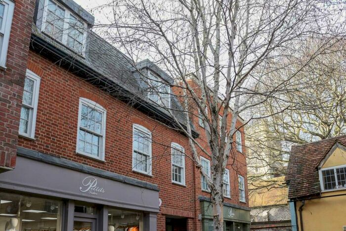 2 Bedroom Apartment To Rent In St. Marys Court, Wallingford, OX10