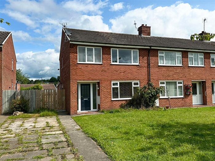 3 Bedroom Property To Rent In Paradise Fields, Easingwold, YO61