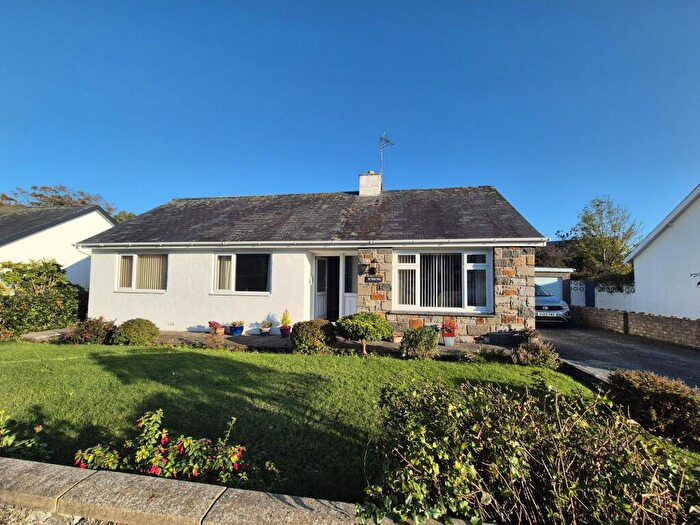 3 Bedroom Bungalow To Rent In Glanerch, Abererch, LL53